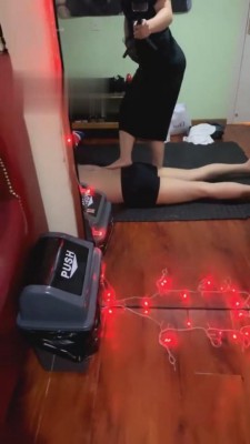 【成都夏老师】房东突然来收租,被我踩着求饶 bf985