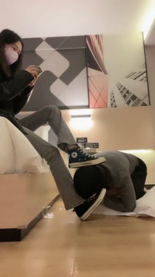 【万一】帆布鞋御姐无情羞辱 bf21016