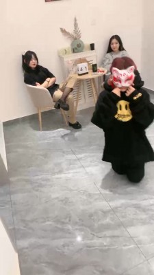 【天津女仆店】推荐-开发多名女仆素人做S玩母畜【双视角版】 bf26657