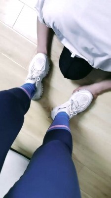 【路遥】健身后原味棉袜辱/鞭打 bf28025