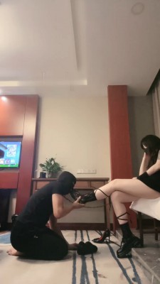 【不期而遇】踩头/踢踹/掐脖/踩踏/恋足/跪地求饶 bf30290