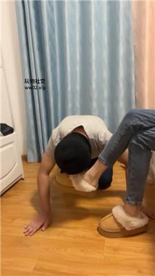 【KKsama】毛拖鞋捂汗脚舔 JS241108-20