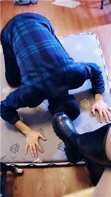 【乂乂】长靴肉丝美腿踩虐 JS241116-16