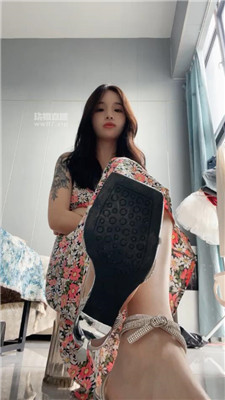 【香芋朱朱】每日一鹿之闪亮高跟腋下窒息    250613-27